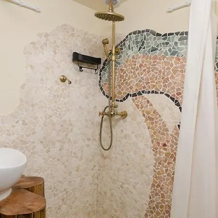 Apartment Stylish With Air Conditioning *